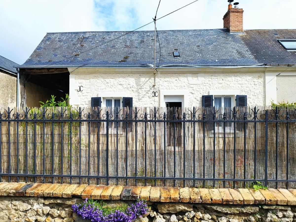 Le Blason Du Poete Mayet Exterior photo
